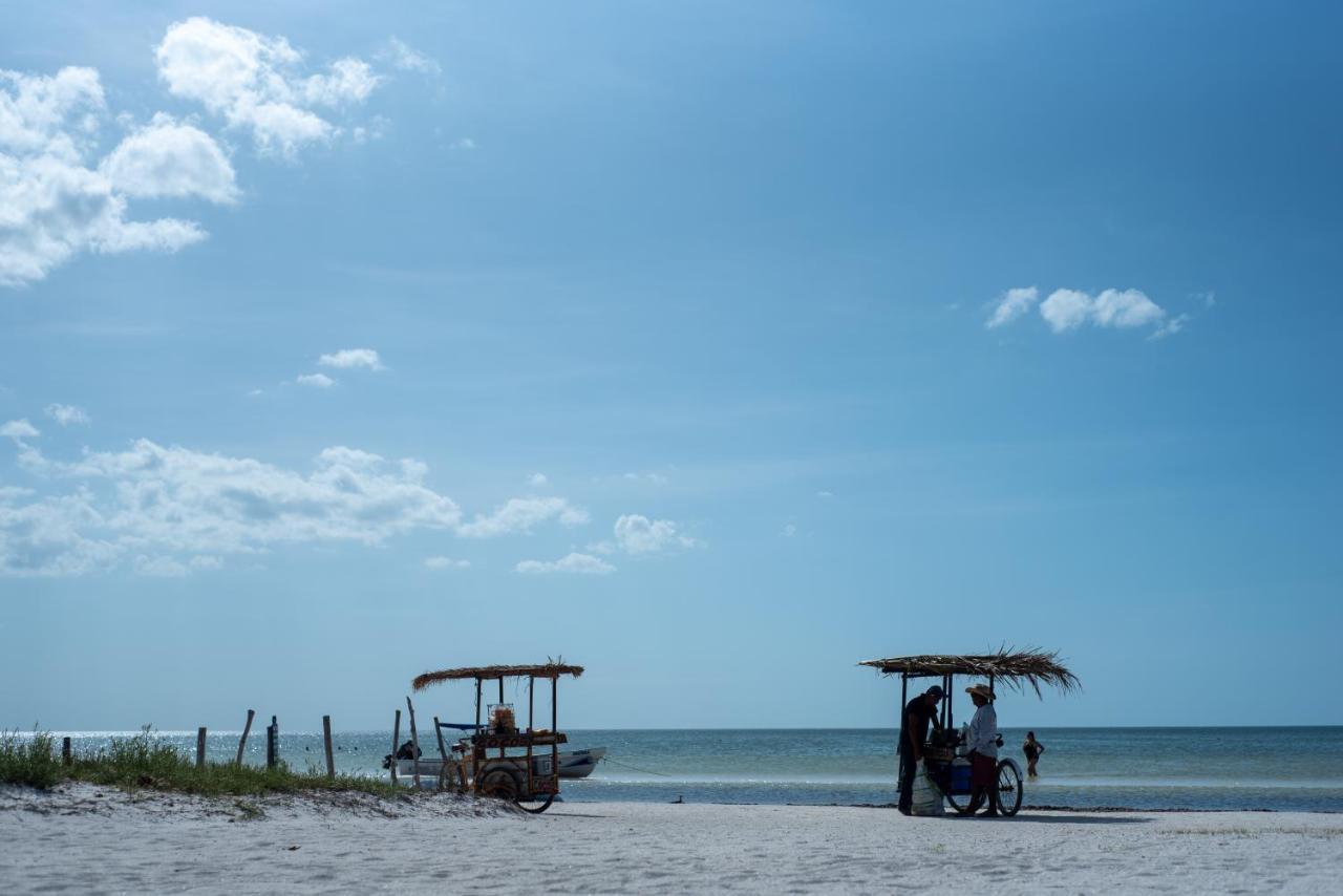 Hotel Mayari Holbox Eksteriør billede Beach in Yucatán