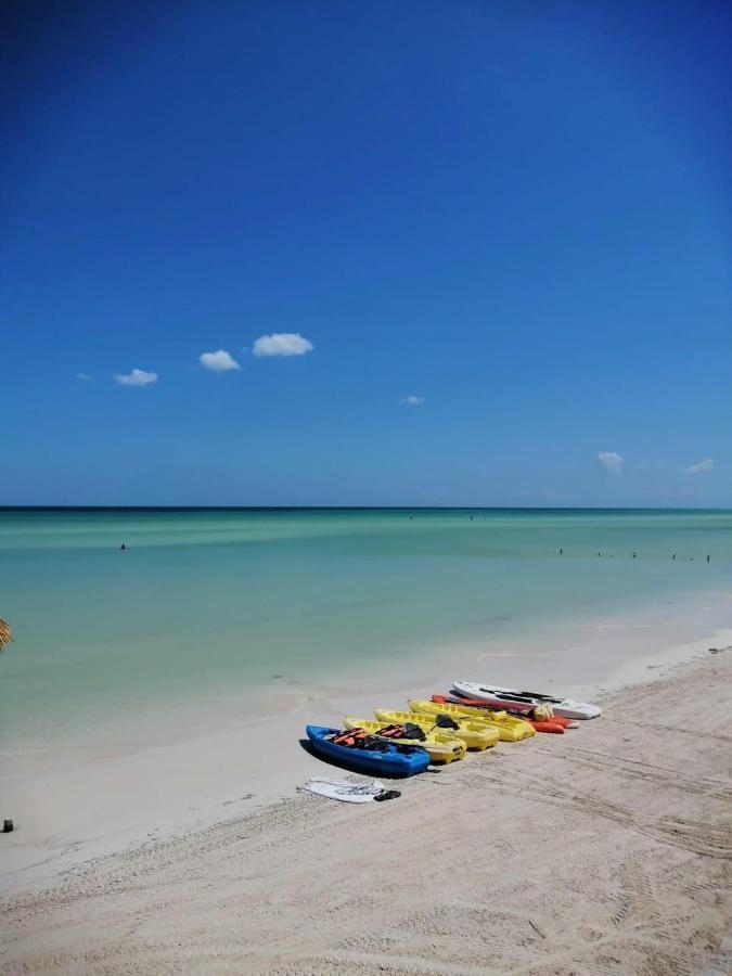 Hotel Mayari Holbox Eksteriør billede Beach at Cayo Largo del Sur