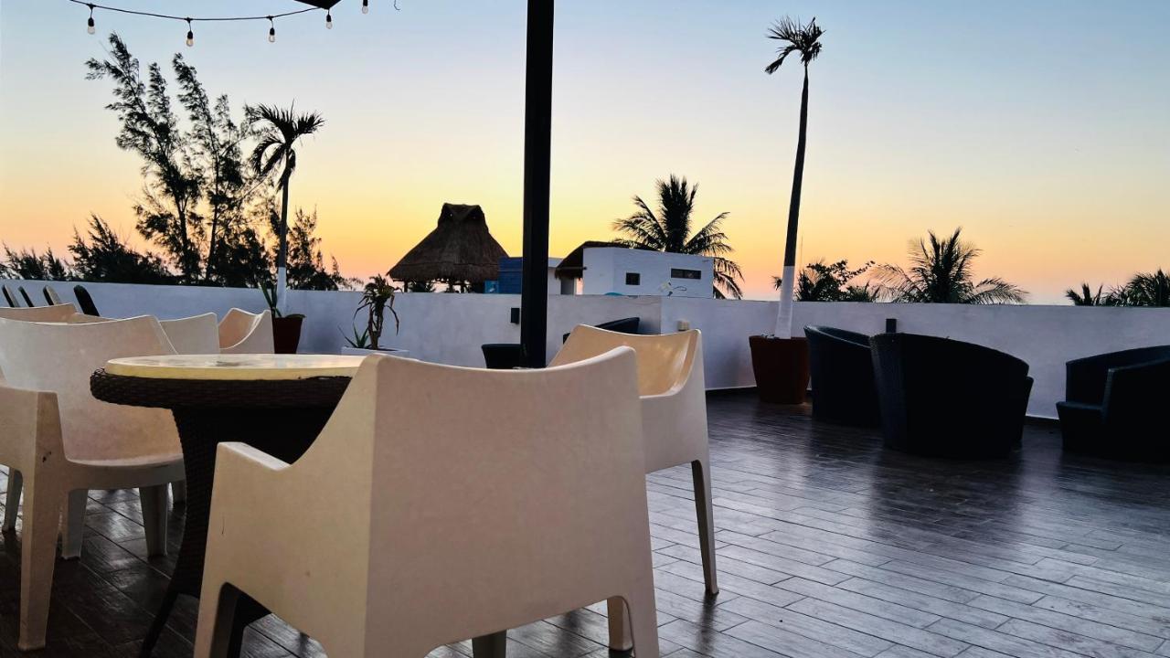 Hotel Mayari Holbox Eksteriør billede Rooftop bar in Tulum