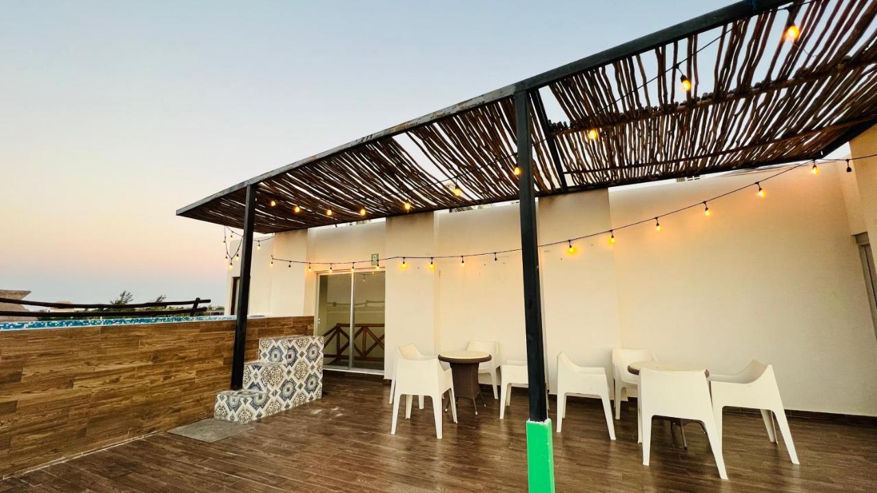 Hotel Mayari Holbox Eksteriør billede Rooftop bar at the hotel